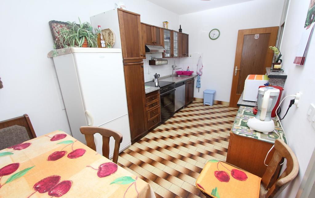 Apartment Vesna روفينج المظهر الخارجي الصورة