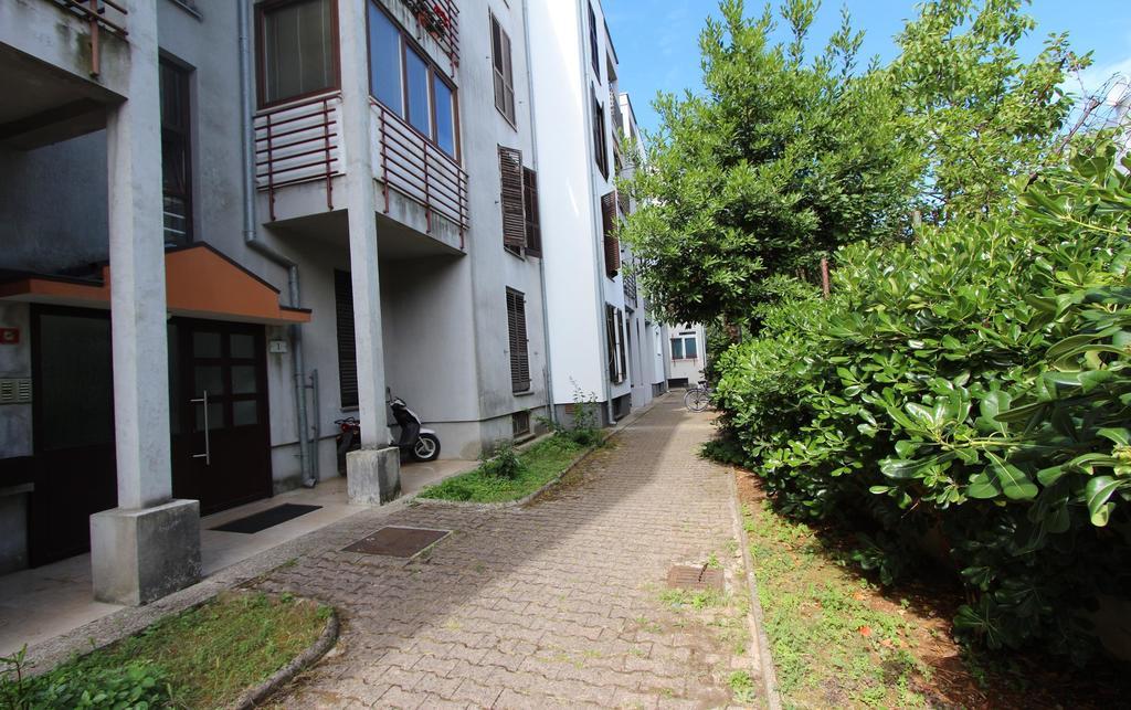 Apartment Vesna روفينج المظهر الخارجي الصورة