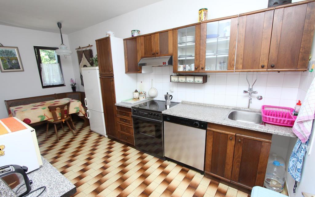 Apartment Vesna روفينج الغرفة الصورة